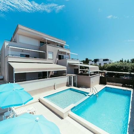 Apartments Prestige Петркане Екстериор снимка