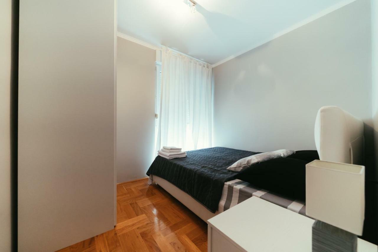 Apartments Prestige Петркане Екстериор снимка