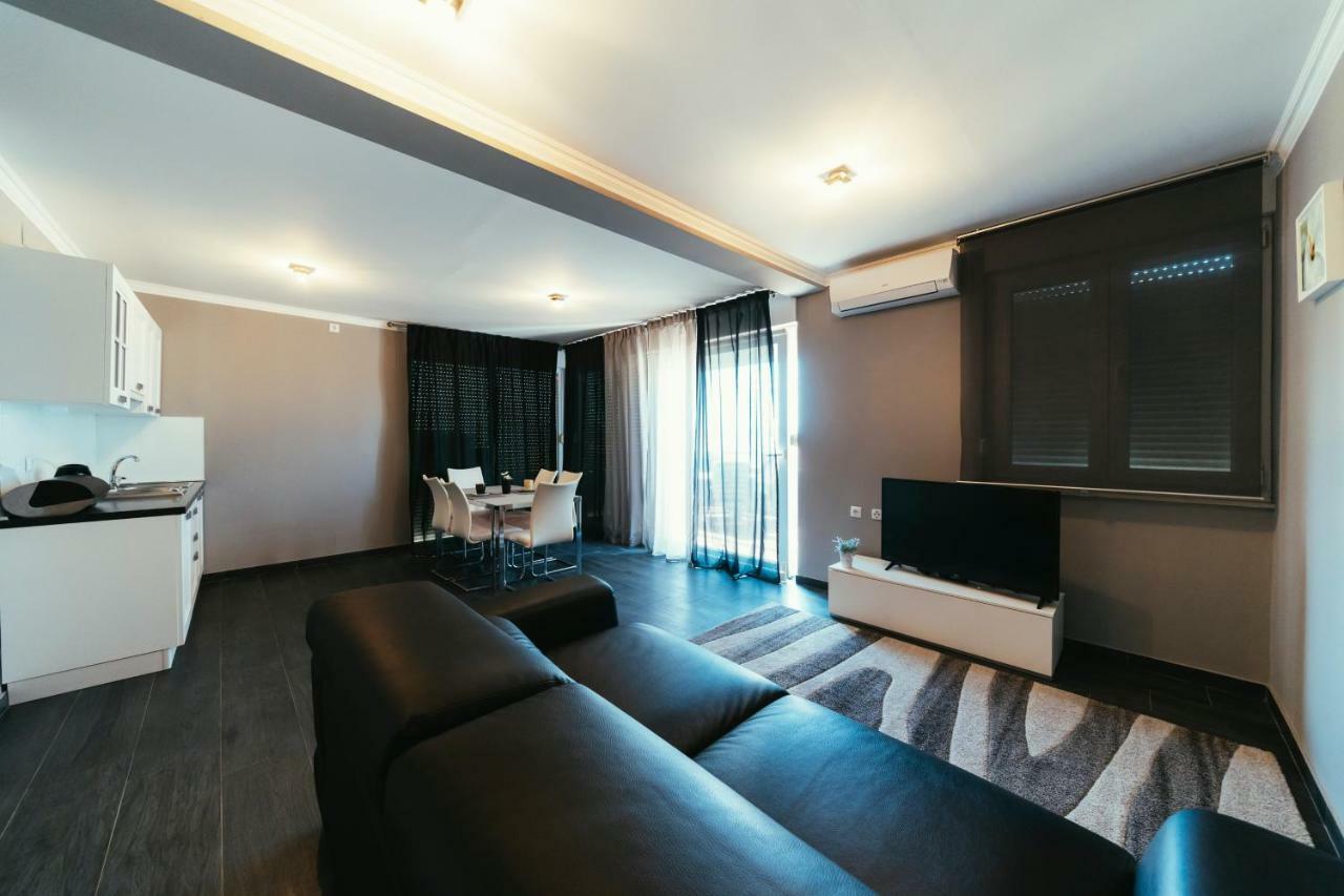 Apartments Prestige Петркане Екстериор снимка